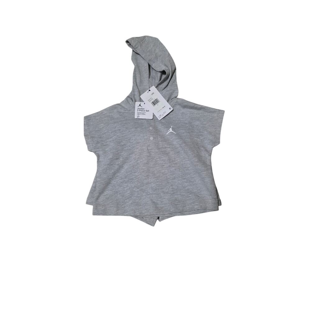 Air Jordan Toddler Outfit 2T Gray Hoodie Shorts Set NWT - Picture 3 of 4